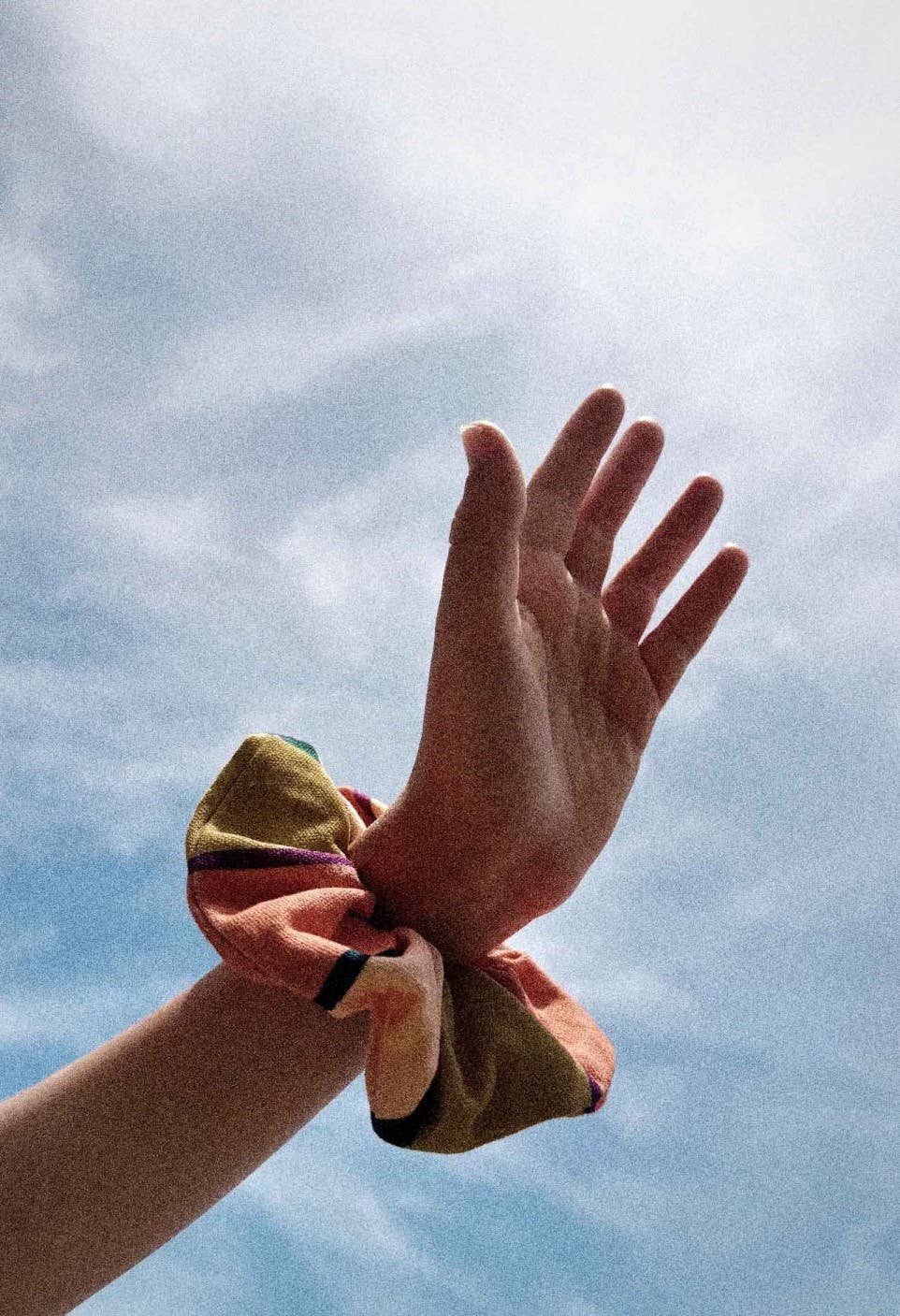 Gabrielle Scrunchie: Striped Sand