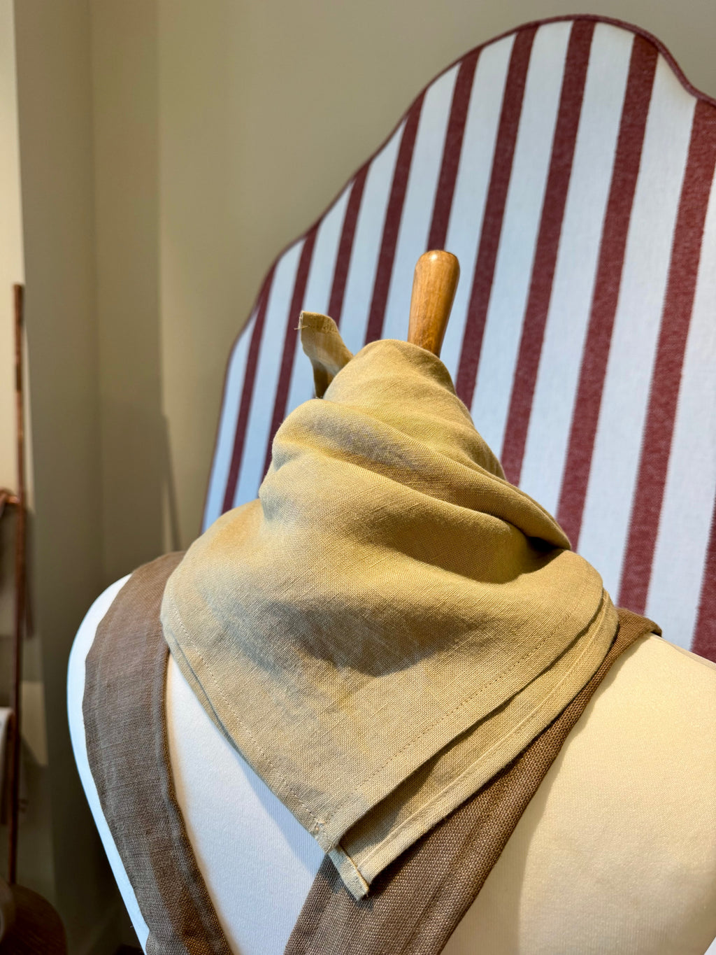 Clara Linen Neck Scarf - Barley