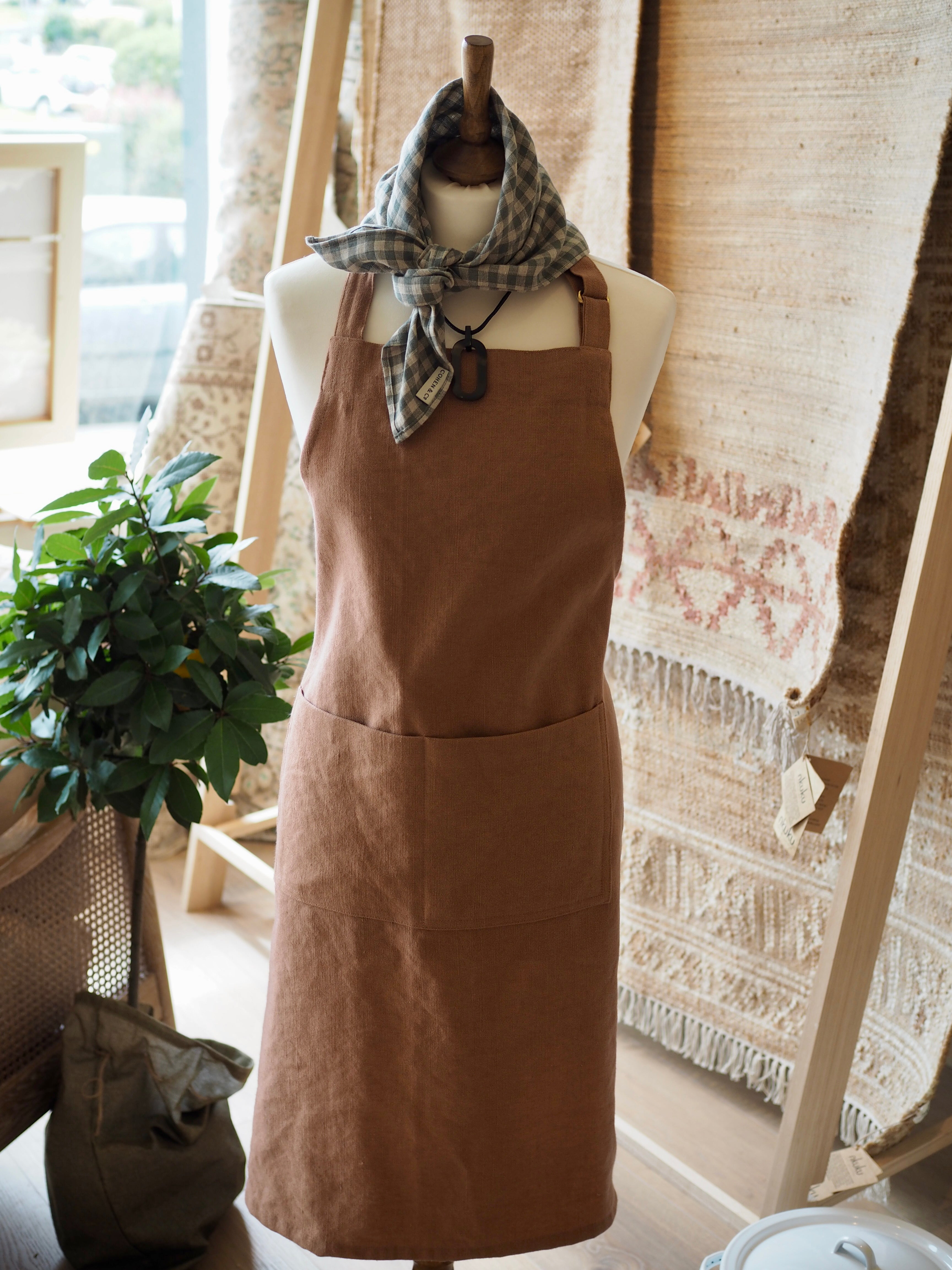 Cohen & Co. Belfast Linen Apron - Rust, Tieback