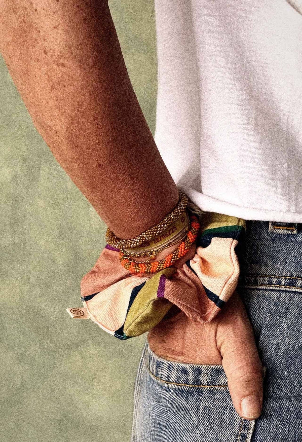 Gabrielle Scrunchie: Striped Sand