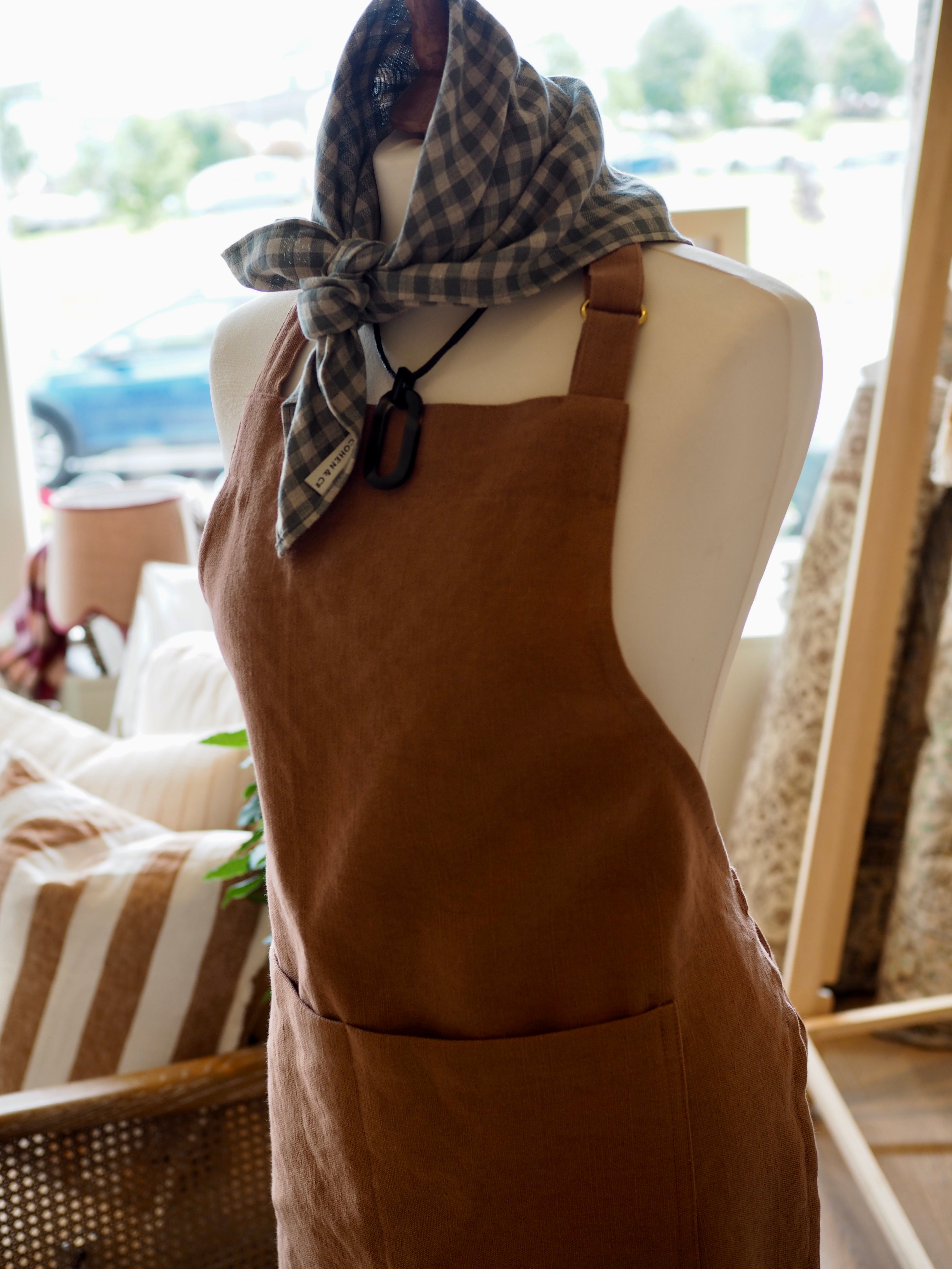 Cohen & Co. Belfast Linen Apron - Rust, Tieback