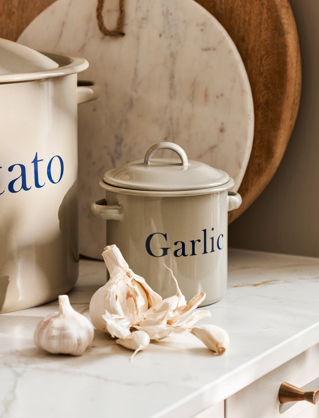 Enamel Garlic Store - Truffle