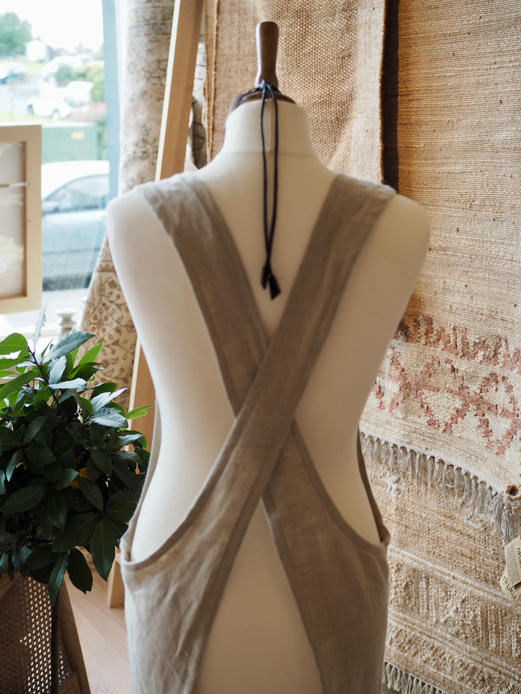 Cohen & Co. Belfast Linen Apron - Stone, Crossover