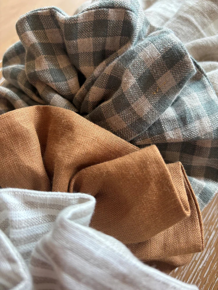 Ellen Linen Scrunchie - Camel