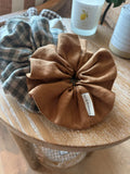 Ellen Linen Scrunchie - Camel