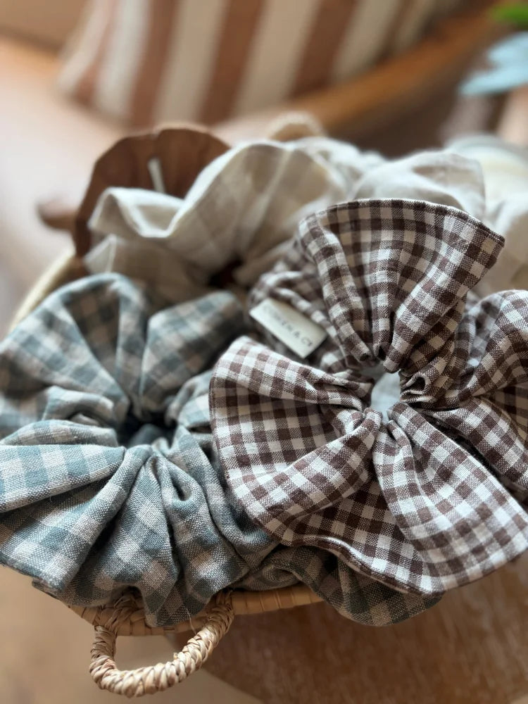 Ellen Linen Scrunchie - Chocolate Gingham