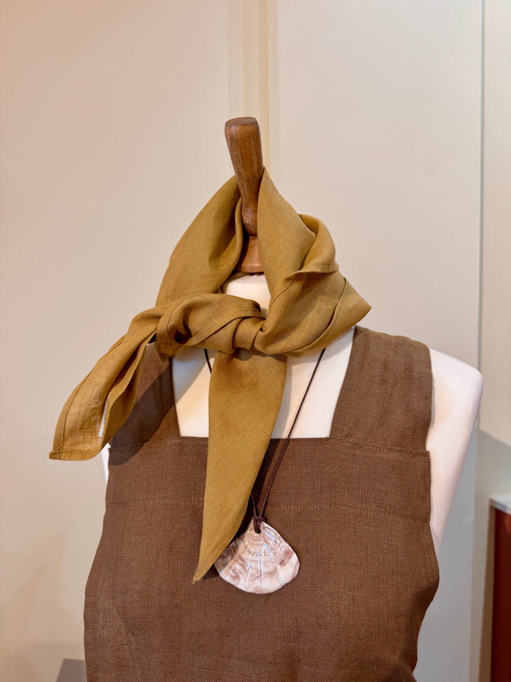 Clara Linen Neck Scarf - Straw
