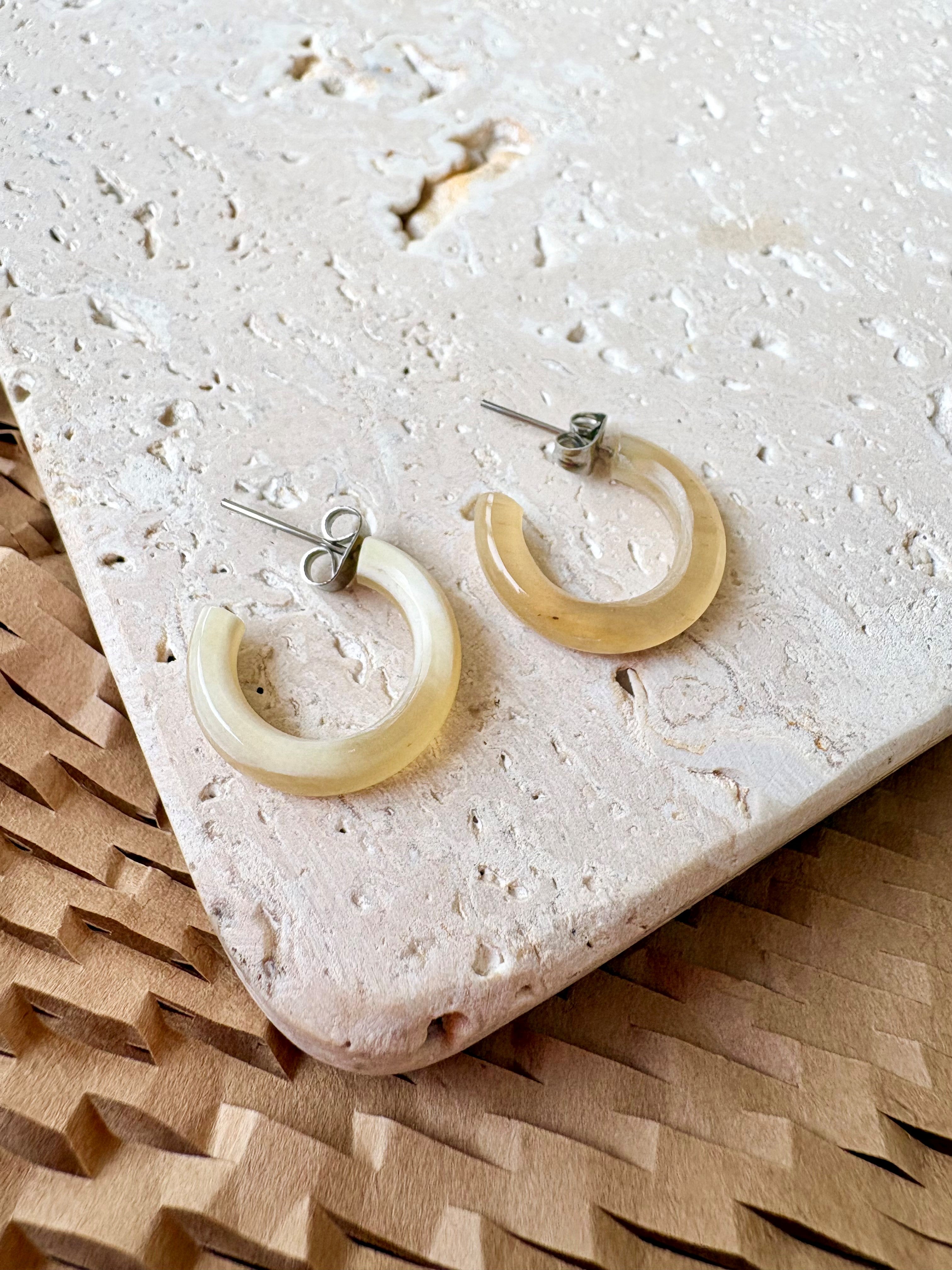 Odette Natural Horn Hugee Hoops
