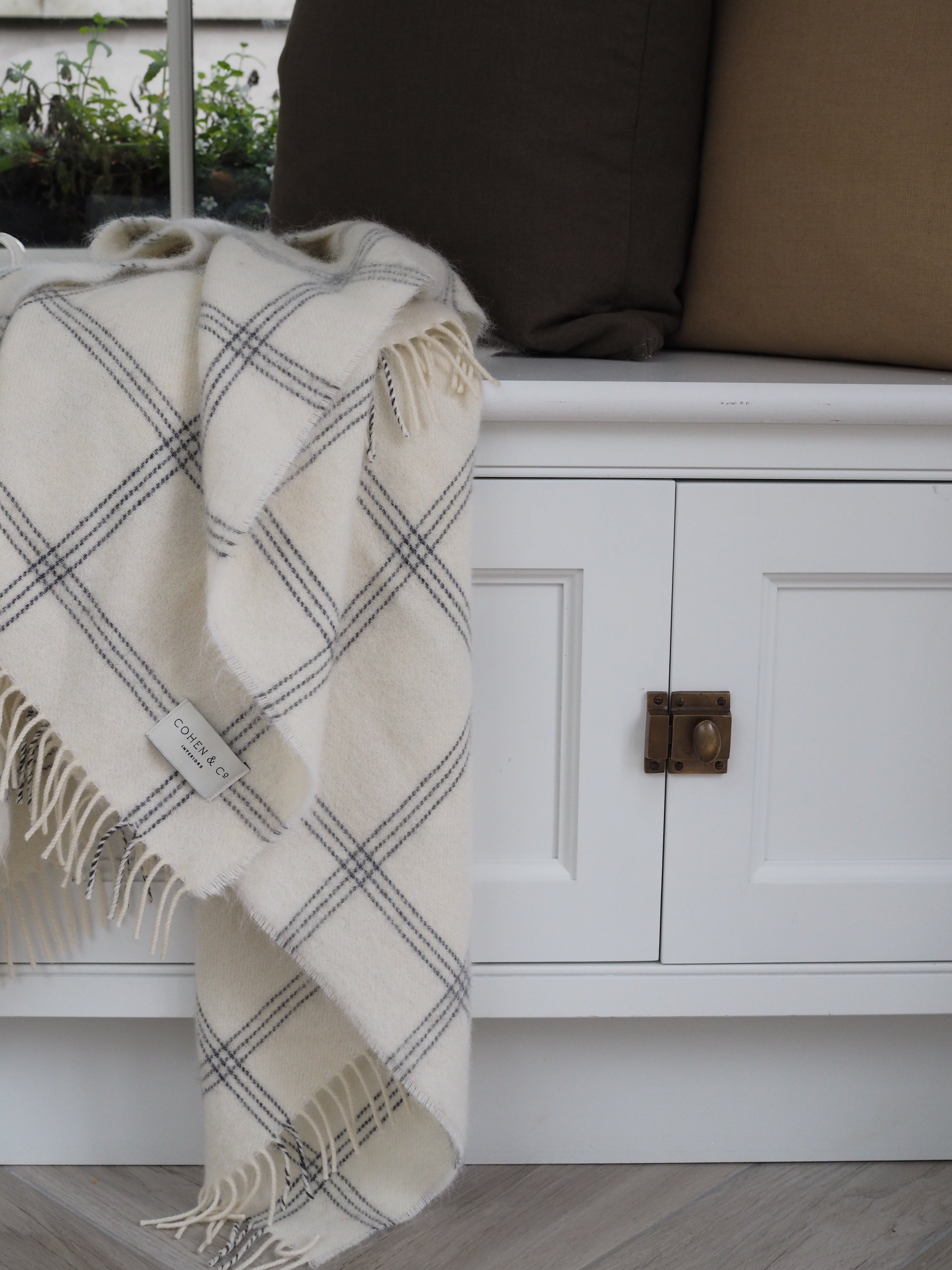 Whinnie Merino Lambswool Throw - White Pearl