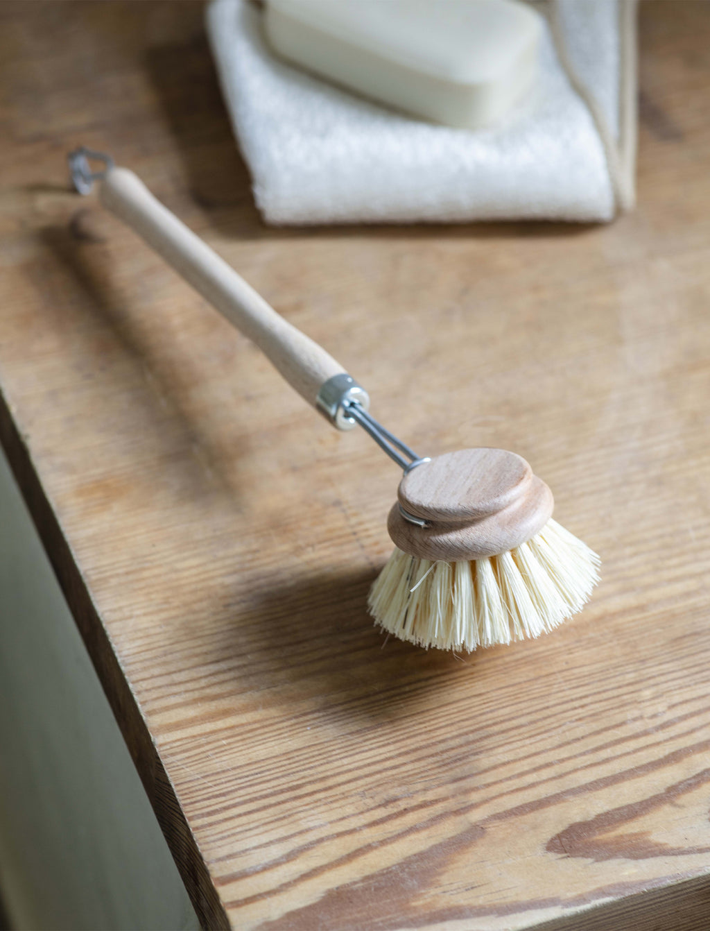 Classic Wash Up Brush - Beech Wood, Natural