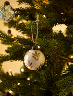 Kemble Mini Vine Baubles  - White and Gold