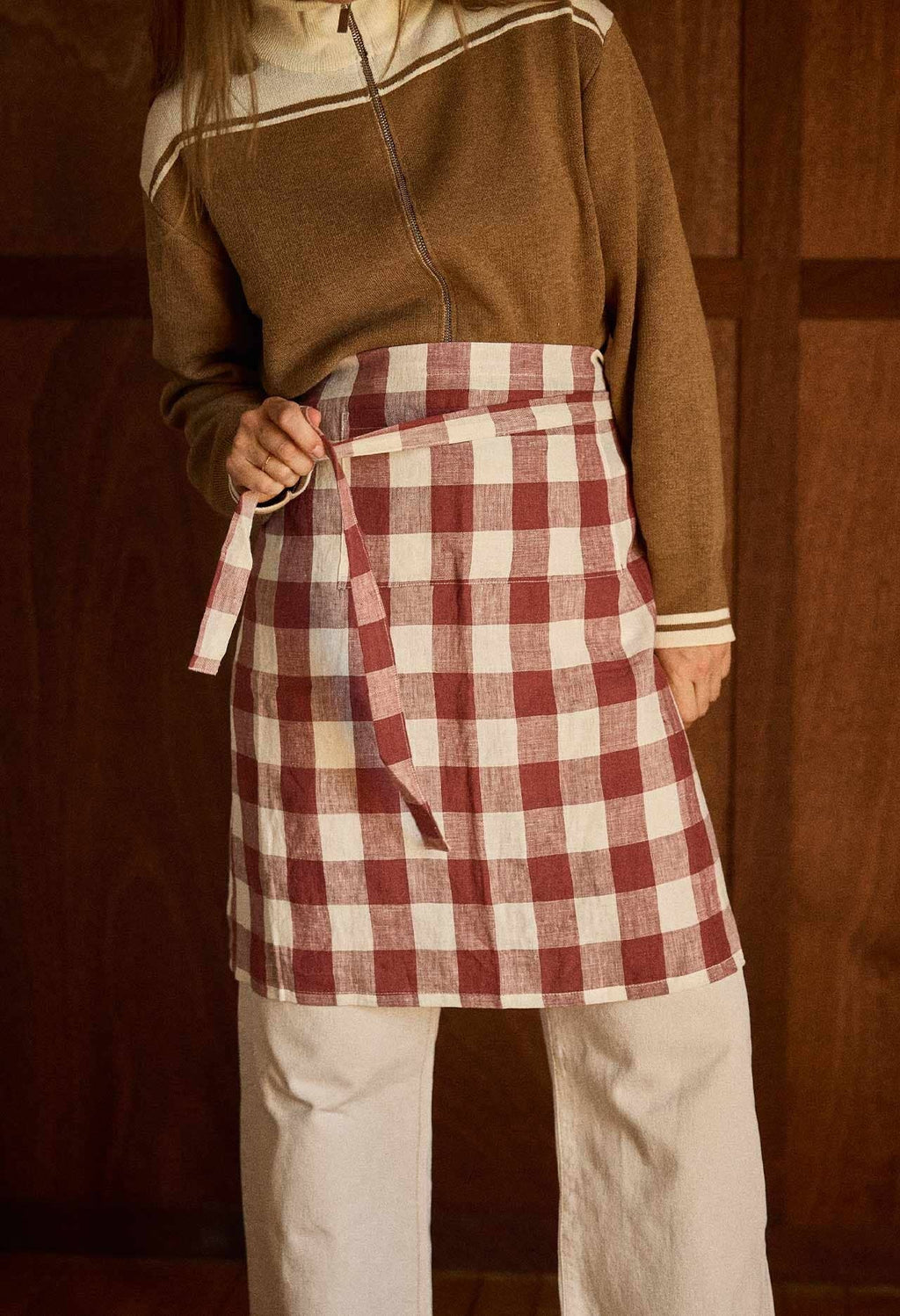 Gabrielle Washed Linen Half Apron: Berry Gingham